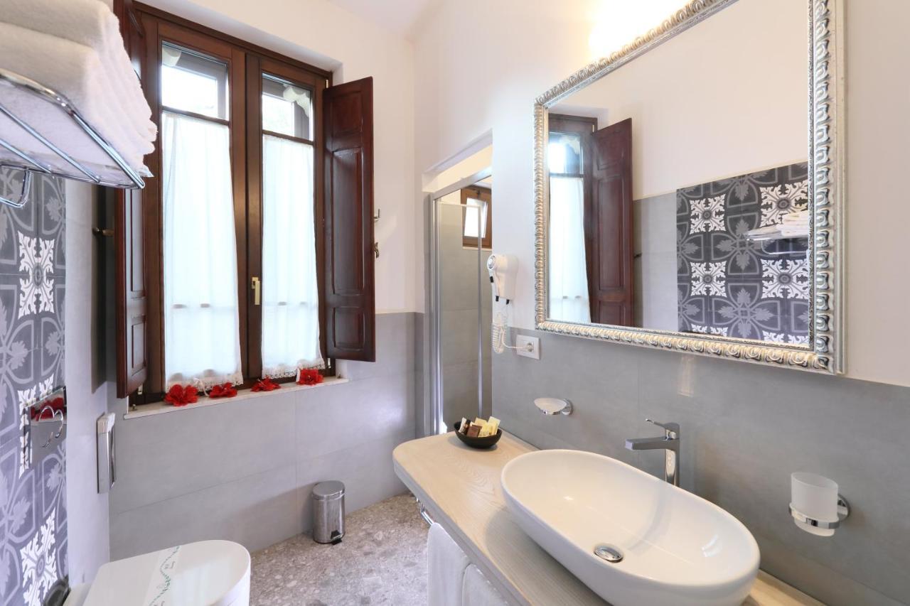 Porta Di Mezzo Luxury Suites & Rooms Taormina Exterior foto